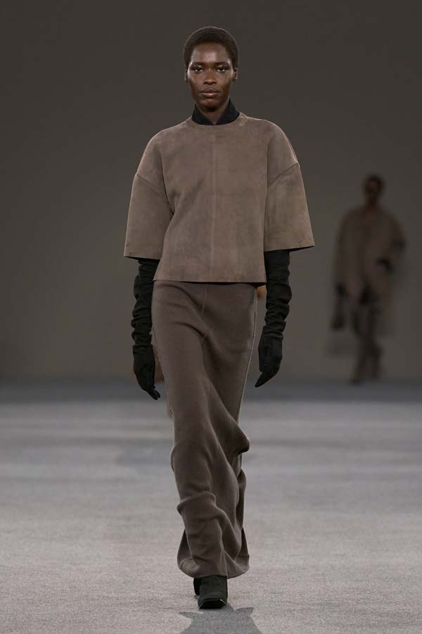 未使用級 Weekend MaxMara Abbozzi ニット 現行モデル Ancient & Modern: Fall-Winter 2026 Fashion Show | Max Mara